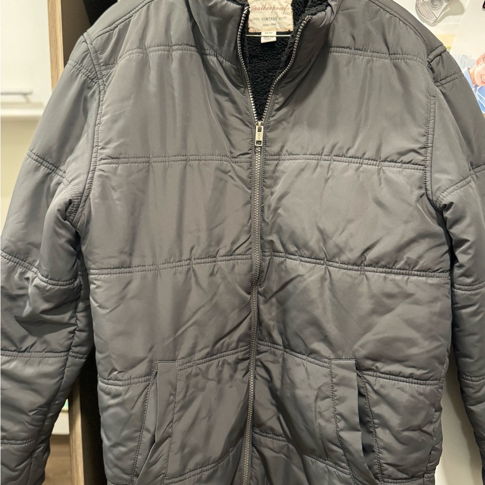 Weatherproof vintage puffer jacket for men